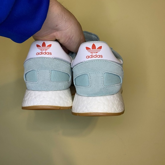 Adidas Sneakert - Picture 2 of 4